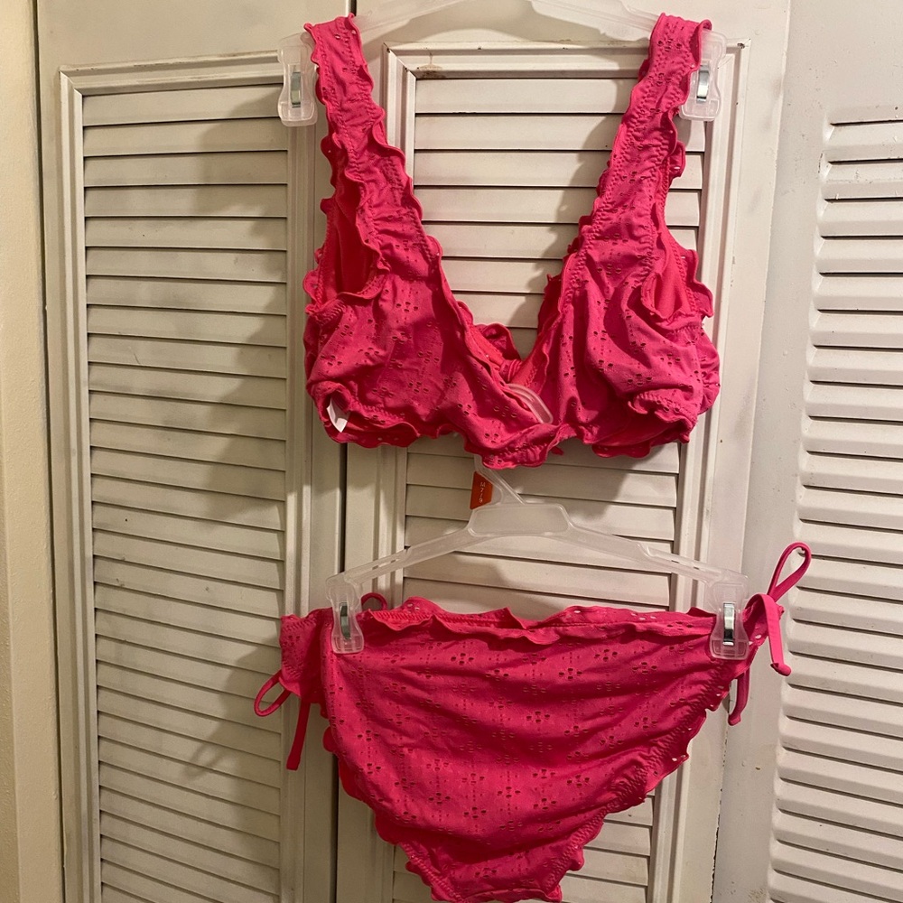 Pink Eyelet Bikini Set - Picture 3 of 4
